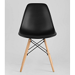 Пластиковый стул на ножках из массива бука Eames Black варинант исполнения - 4 | Loft Concept в Казани