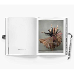 Подарочное издание про феминизм в моде Марии Грации Кьюри Her Dior Maria Grazia Chiuris New Voice варинант исполнения - 3 | Loft Concept в Казани