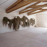 Большая дизайнерская Инсталляция из соломы RAFFIA Installation  варинант исполнения - 6 | Loft Concept в Казани