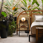 Настольная лампа с круглым деревянным отражателем и черным цилиндрическим плафоном Accord Lighting варинант исполнения - 8 | Loft Concept в Казани