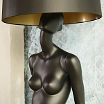 Лампа MANNEQUIN LAMP с абажуром модельный позинг варинант исполнения - 4 | Loft Concept в Казани