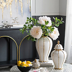 Ваза белая с крышкой и золотистыми вертикальными полосками Chinoiserie Ceramics варинант исполнения - 2 | Loft Concept в Казани