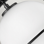 Потолочный светильник с плафоном в форме белого матового шара Hinkley варинант исполнения - 6 | Loft Concept в Казани