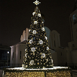 Уличная Новогодняя Ель с золотыми шарами и звездой на вершине в комплекте варинант исполнения - 2 | Loft Concept в Казани