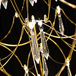 Люстра подвесная с изогнутым металлическим каркасом и множеством хрустальных подвесок Золото Диаметр 80 см Quasar варинант исполнения - 2 | Loft Concept в Казани