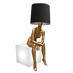 Лампа MANNEQUIN LAMP с абажуром девушка на кресле варинант исполнения - 3 | Loft Concept в Казани