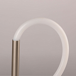 Настольная лампа белым изогнутым плафоном на круглой подставке Luke Lampco Tracer Lamp варинант исполнения - 9 | Loft Concept в Казани