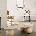 Дизайнерский журнальный стол с изогнутой столешницей на круглых ножках Rigilyr варинант исполнения - 2 | Loft Concept в Казани