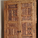 Этнический шкаф с орнаментом резьба из дерева Indian Antique Furniture варинант исполнения - 1 | Loft Concept в Казани