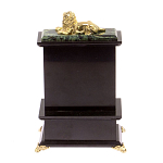 Часы настольные с декором в виде льва из натурального камня Нефрит Lion Stone Clock варинант исполнения - 4 | Loft Concept в Казани