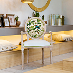 Стул с подлокотниками золотистый из бука с изображением птиц и цветов Blooming Birds варинант исполнения - 4 | Loft Concept в Казани