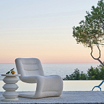 Кресло изогнутое с обивкой из ткани букле Smooth Bend Boucle Chair варинант исполнения - 6 | Loft Concept в Казани